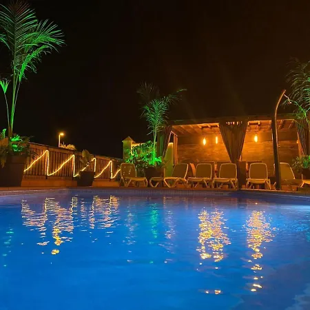 Villa Puerto Santiago: Luxury 5-bedroom With Pool And Disabled Access