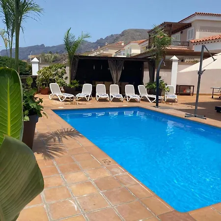 Villa Puerto Santiago: Luxury 5-bedroom With Pool And Disabled Access *