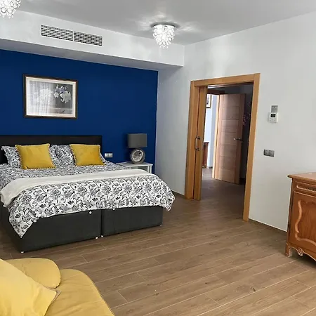 Puerto Santiago: Luxury 5-bedroom With Pool And Disabled Access Villa *