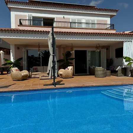 Villa Puerto Santiago: Luxury 5-bedroom With Pool And Disabled Access *