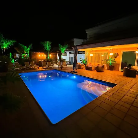 Puerto Santiago: Luxury 5-bedroom With Pool And Disabled Access Puerto de Santiago (Tenerife)