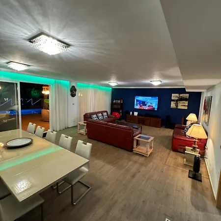 Villa Puerto Santiago: Luxury 5-bedroom With Pool And Disabled Access Puerto de Santiago (Tenerife)