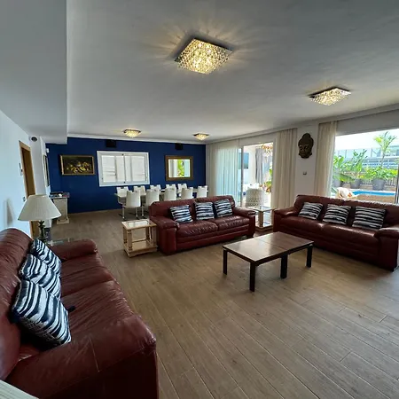 Villa Puerto Santiago: Luxury 5-bedroom With Pool And Disabled Access *