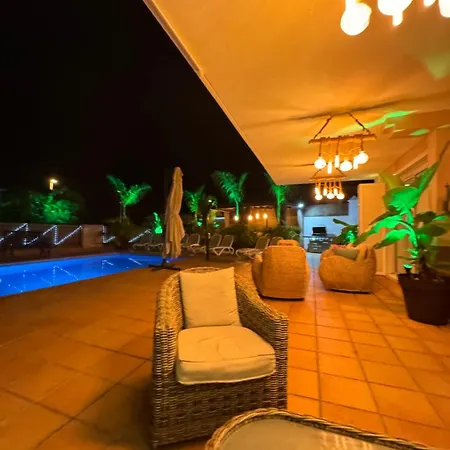Puerto Santiago: Luxury 5-bedroom With Pool And Disabled Access Puerto de Santiago (Tenerife)